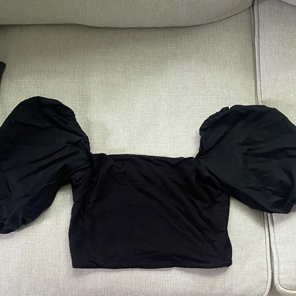 Puff sleeve crop top with open back